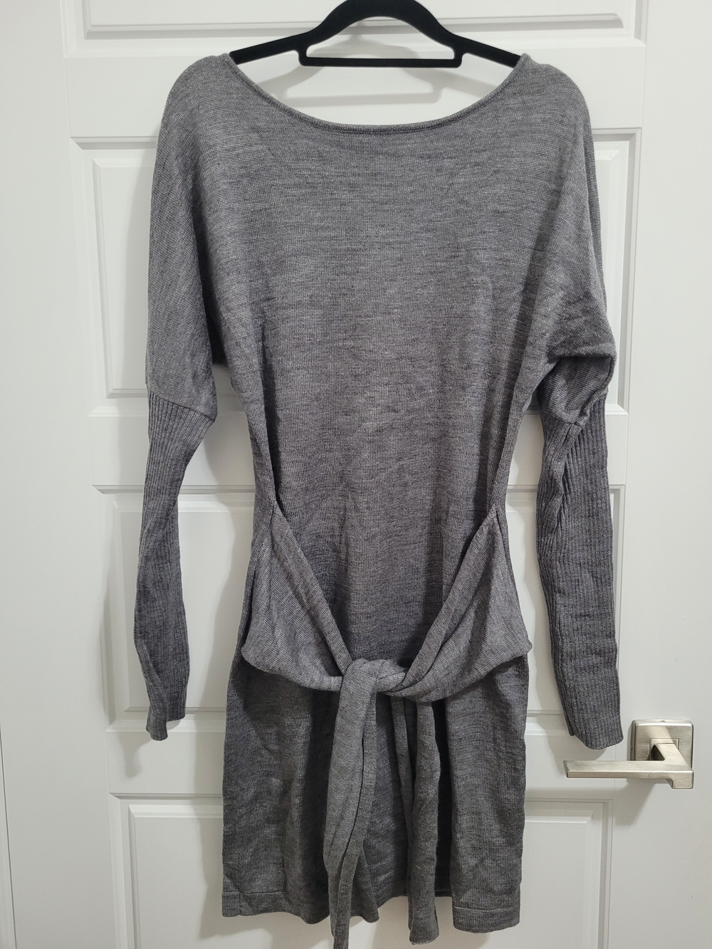 Forever 21 Gray Long-Sleeve Tie-Waist Knit Dress